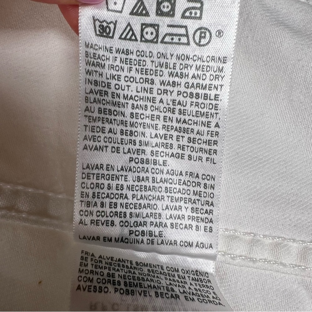 Levi’s San Francisco fitted white denim jacket. - Picture 10 of 11